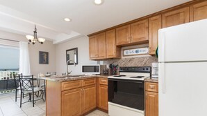 Private kitchen - Aquarius 306 by Padre Island Rentals (South Padre Island)