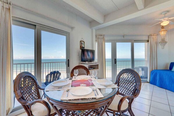 Condo, 1 Bedroom | Dining