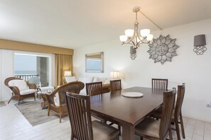 Condo, 3 Bedrooms | Dining