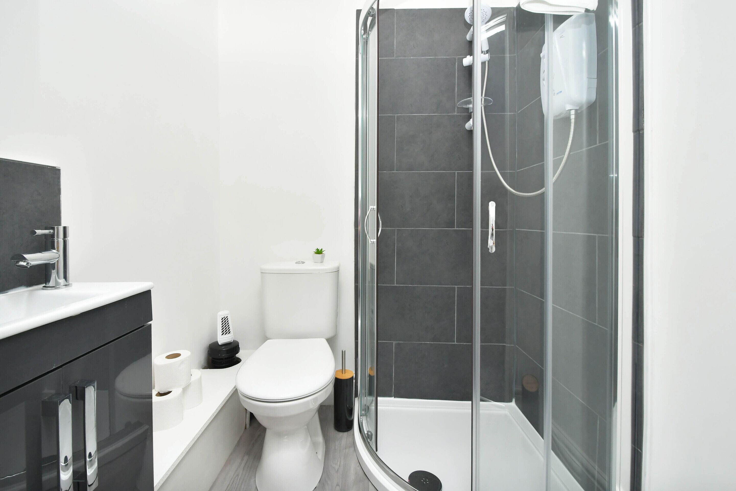 Traditional House, Ensuite, City View (Book Whole House ) | Bathroom