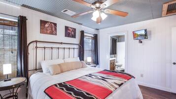 4 bedrooms, free WiFi, bed sheets