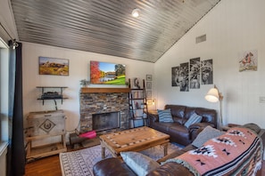 Smart TV, books, stereo