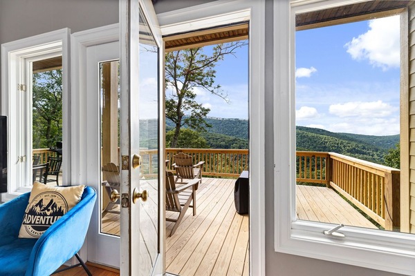 Smart-tv, eldstad, tv-spel och dvd-spelare