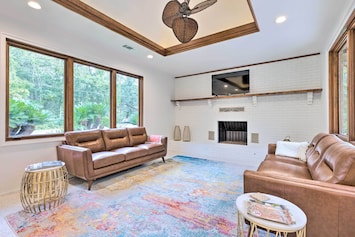 Ocean Springs Vacation Rental | 3BR | 3BA | Step-Free Access | 2,050 Sq Ft