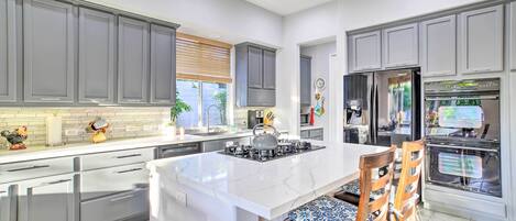 Refrigerador, microondas, parrilla de estufa y lavavajillas