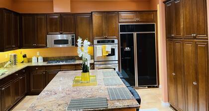 LUXURY HOME 3300 SQ FT, QUIET NEIGHBORHOOD