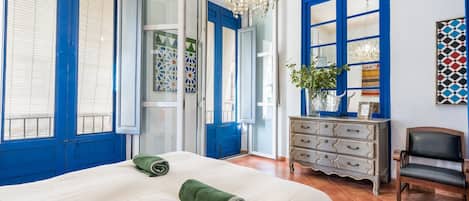 6 habitaciones, tabla de planchar con plancha y wifi gratis