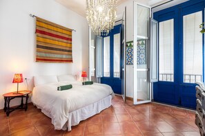 6 bedrooms, iron/ironing board, free WiFi, bed sheets - El Patio Andaluz – House with Pool for Groups (13 Guests) in Vélez-Málaga (Vélez Malaga)