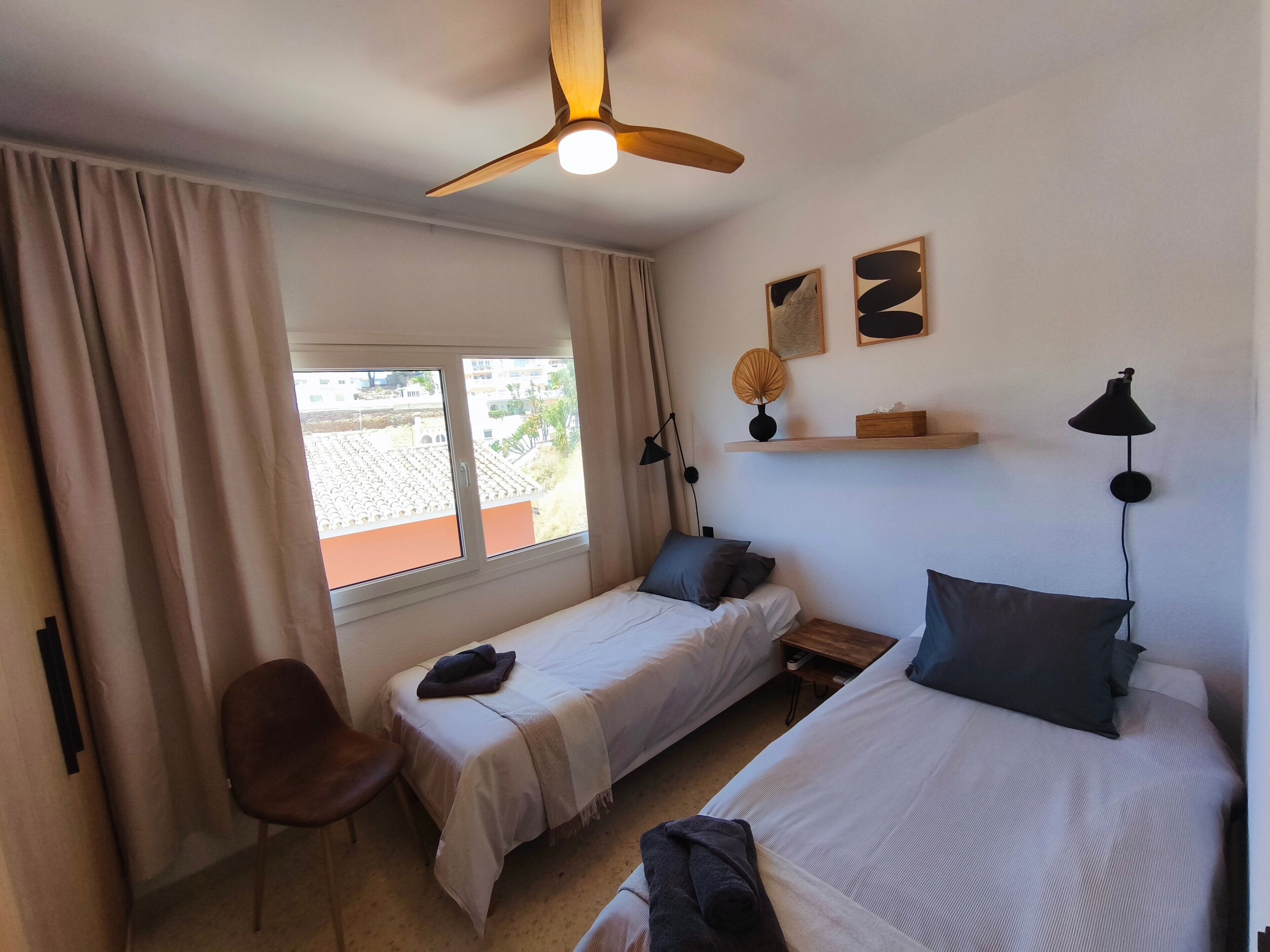 3 chambres, fer et planche à repasser, Wi-Fi gratuit, draps fournis