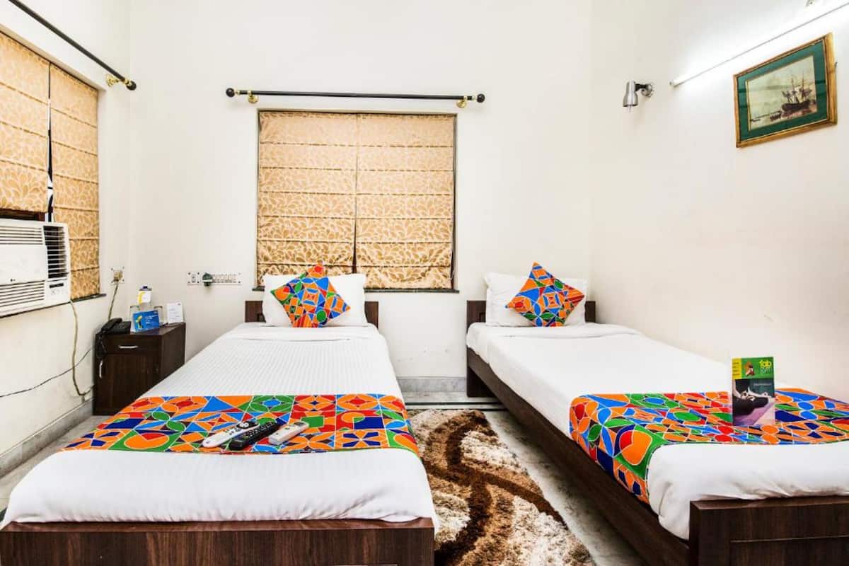 Habitación doble Deluxe, varias camas, vista a la ciudad | Sábanas de algodón egipcio, ropa de cama de alta calidad y edredón
