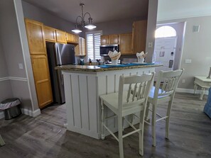 Frigorifero, microonde, forno, lavastoviglie