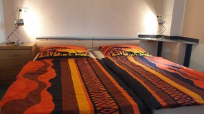 2 bedrooms, travel cot, bed sheets - Vacation apartment insider tip (Senftenberg)