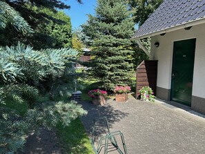 Unclassified image, 5 of 26, button