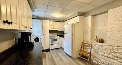 A bright suite with lots of room for fun and relaxation, just 5 minutes from the Halifax ferry!