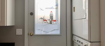 A bright suite with lots of room for fun and relaxation, just 5 minutes from the Halifax ferry!