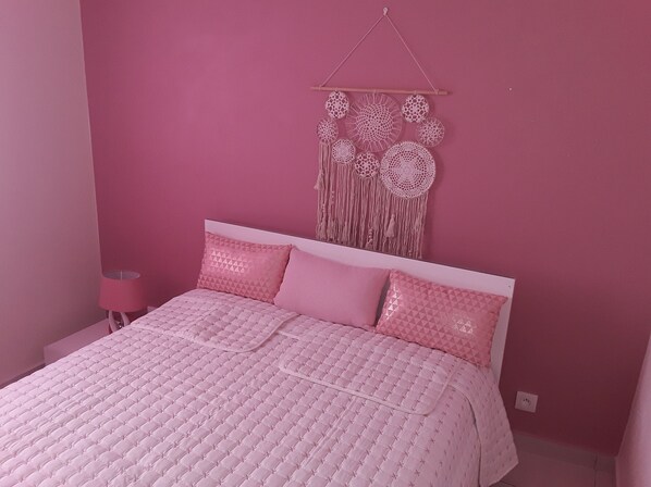2 bedrooms, free WiFi, bed sheets