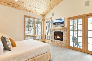 4 soverom, strykejern/-brett, reiseseng for barn og wi-fi (inkludert)