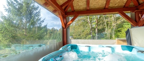 Familienhaus, Mehrere Schlafzimmer, Bergseite (Chalet With Private Whirlpool And) | Außen-Whirlpool