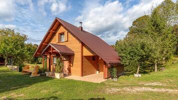 Rumah Keluarga, beberapa kamar, tepi gunung (Chalet With Private Whirlpool And) | Eksterior