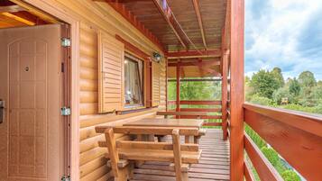 Familienhaus, Mehrere Schlafzimmer, Bergseite (Chalet With Private Whirlpool And) | Balkon