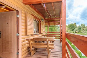 Familienhaus, Mehrere Schlafzimmer, Bergseite (Chalet With Private Whirlpool And) | Balkon