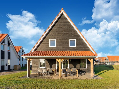 Freistehende Villa mit Garten und Privatsphäre