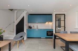 Fridge, microwave, dishwasher, coffee/tea maker
