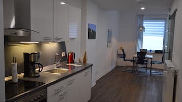 Kühlschrank, Ofen, Herdplatte, Geschirrspüler