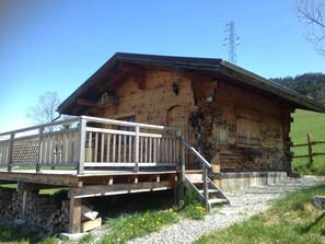 Exterior - Authentic independent chalet 35 m², 4 pers, parking, wifi (Demi-Quartier)
