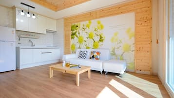 Basic Room, 2 Bedrooms (ROOM 305) | 1 bedroom, free WiFi