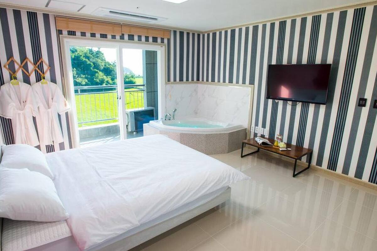 Basic-Zimmer, 1 Schlafzimmer (ROOM 203 (SPA)) | 1 Schlafzimmer, kostenloses WLAN