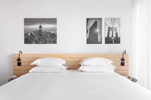 2 bedrooms, in-room safe, desk, iron/ironing board