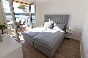 3 bedrooms, iron/ironing board, travel cot, free WiFi