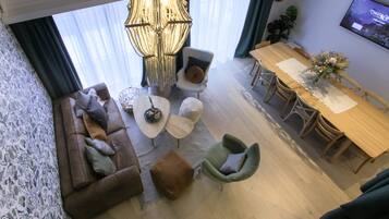 Executive Apartment, 3 Bedrooms, Balcony, Mountain View | Cots/infant beds, travel cot, free WiFi, bed sheets