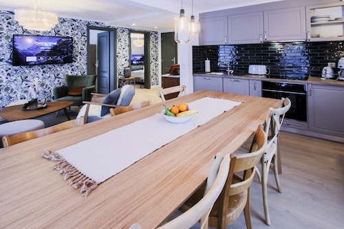 Chalet Antoine serviced apartments by Mirabeau