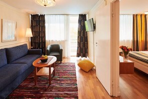 Suite Familiale | Coffres-forts dans les chambres, bureau, rideaux occultants
