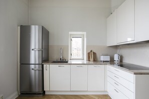 Private kitchen - Grand luminous 150m2 2BR aptmnt in Eira (Helsinki)