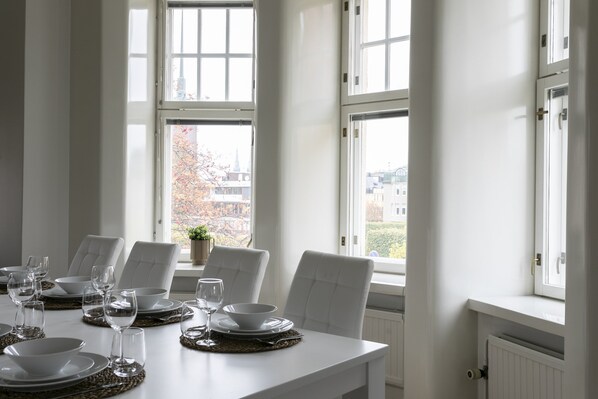 مكواة/لوح كي وواي فاي مجانًا