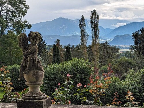 Saddle room and studio