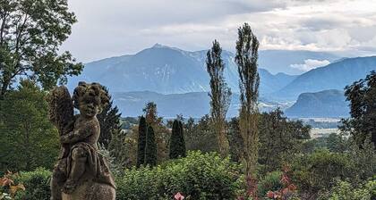 Saddle room and studio