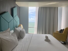 Suite Room | Beach/ocean view
