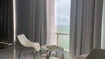 Zimmer (Suite) | Hochwertige Bettwaren, Betten mit Memory-Foam-Matratzen