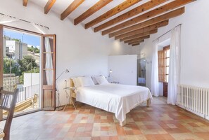 4 chambres, fer et planche à repasser, Wi-Fi gratuit, draps fournis