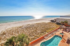 On the beach - Seacrest 401- All That is Missing is You! Book Now! (Gulf Shores)