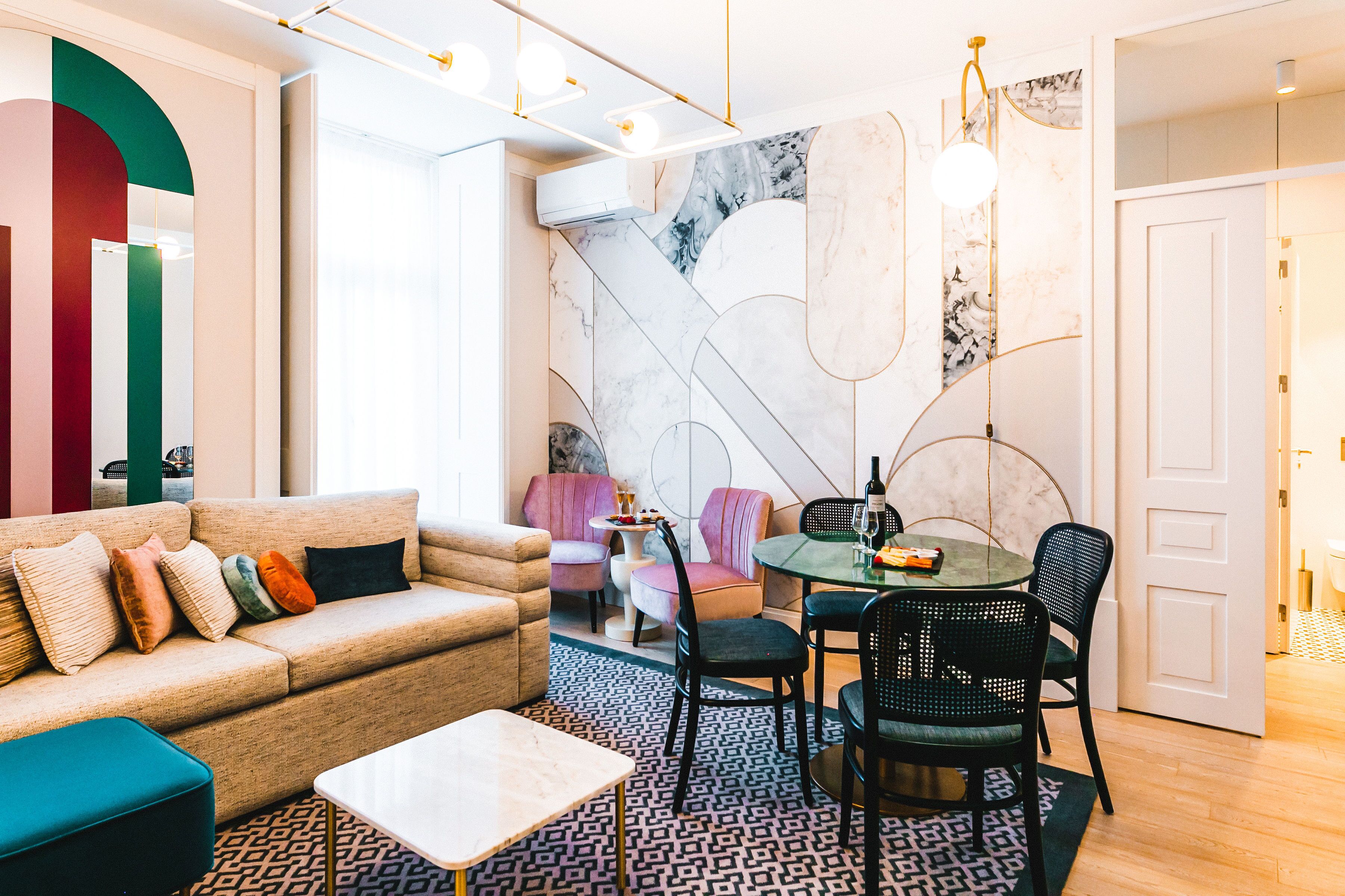 Apartamento superior, 2 quartos, vista para a cidade | Cofres nos quartos, quartos à prova de som