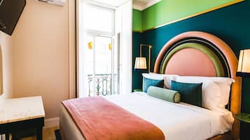 Superior appartement, 1 slaapkamer (Castle View) | Een kluis op de kamer, geluiddichte muren, een strijkplank/strijkijzer