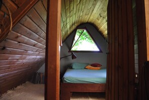 4 bedrooms, WiFi, bed sheets