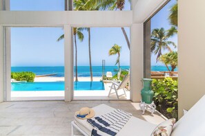 Außenpool, Infinity-Pool