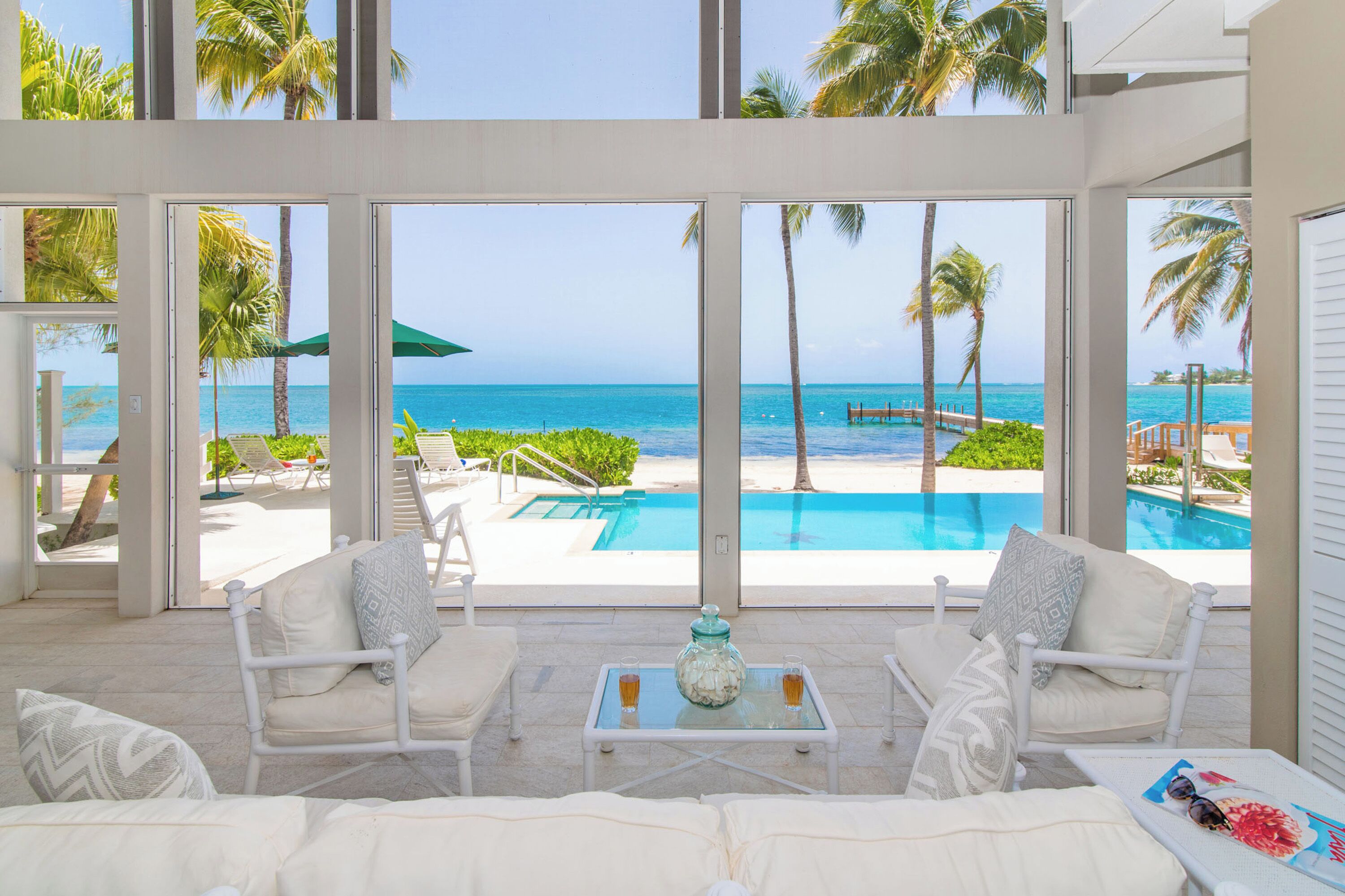 Outdoor pool, an infinity pool