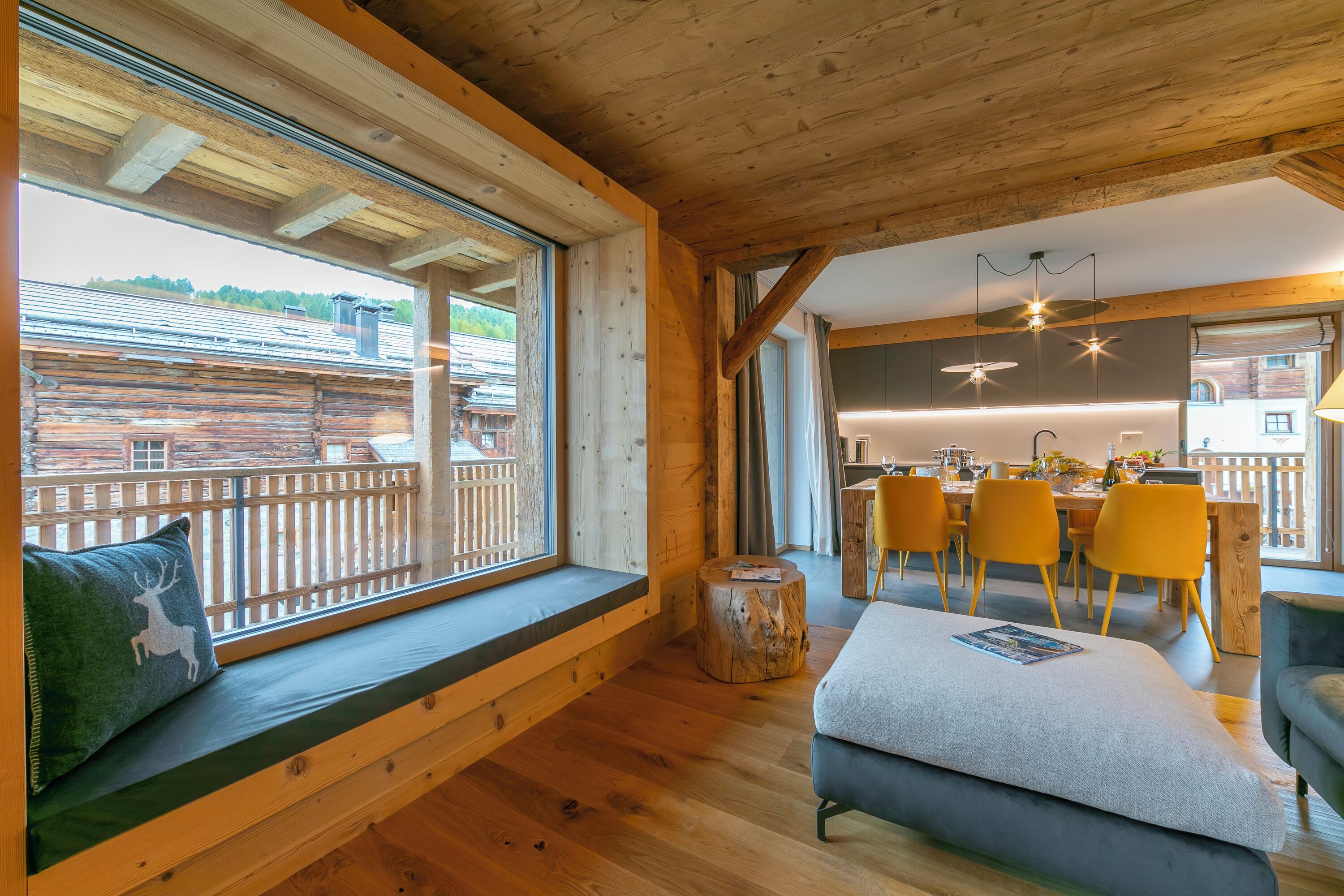 Family Apartment, Multiple Bedrooms, 2 Bathrooms (Lina) | Living area